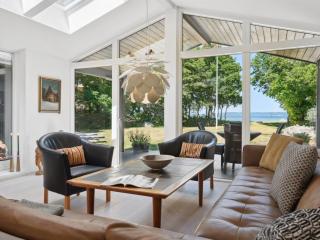 Holiday Home Kennet - 30m from the sea by Interhome - 1