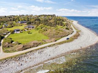 Holiday Home Sahid - 20m from the sea by Interhome - 9