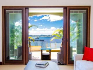 360 Splendor - Ocean-View Condo #204 in Luxury Flamingo-Complex - 3