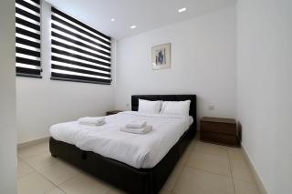 Spacious 3BR Apartment with Private Garden T5 - 8