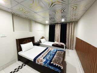 Fiora inn guest house jail road lahore - 6