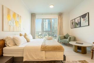 Downtown Luxury - Open Views of The City & Burj Khalifa - Walking Distance to Dubai Mall - 4