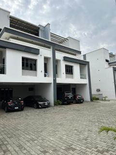 Rona's Apartment - 0