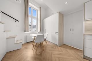 Prezidentský apartmán s výhľadom na palác - 0