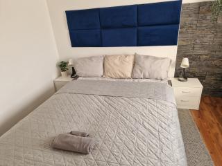 Authentic City Life - 8