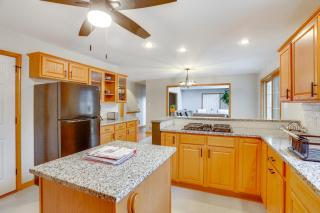 Game Room and Covered Patio Hummelstown Hideaway - 4