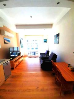 Location Location Location - Rocke Tompsitt Hotel - 7