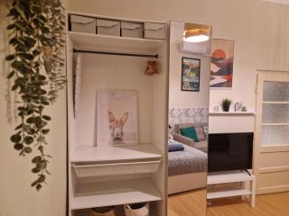 2 Room Home Office-Friendly Apartment - 1