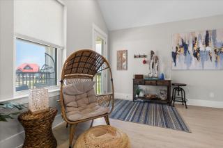 Cast Away - 2114 Bienville - 3