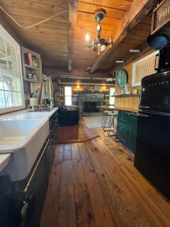 Cozy Cabin Escape Hot Tub & Lake Access - 5