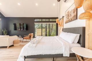 Relaxing Modern stay on a Ranch - 2