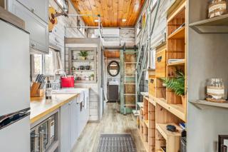 Willie Tiny House - Fire Pit & Hot Tub - 5