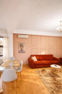 Central Villa Families or Friends 24-7 selfcheck in - 7