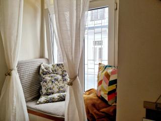 2 Room Home Office-Friendly Apartment - 8