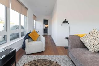 Dean Swift Square by Dublin At Home - 6