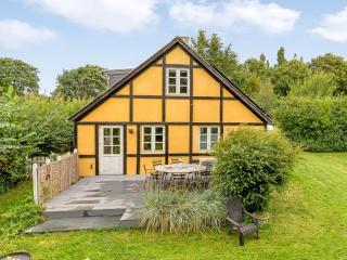 Holiday Home Hughlek - 1-5km from the sea by Interhome - 6
