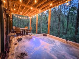 Holiday Hideaway - Fire Pit, Hot Tub & Mountain Magic - 8