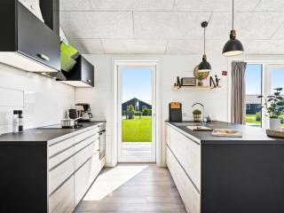 Holiday Home Matias - 375m from the sea by Interhome - 3