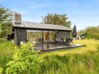 Holiday Home Mintha - 400m from the sea by Interhome - 5