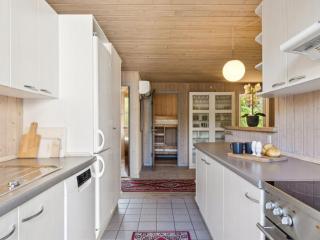 Holiday Home Myriam - 50m from the sea by Interhome - 8