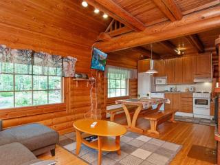 Holiday Home Karhupirtti by Interhome - 2