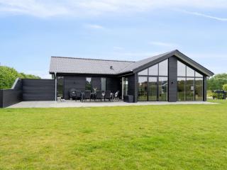 Holiday Home Danika - 650m from the sea by Interhome - 9