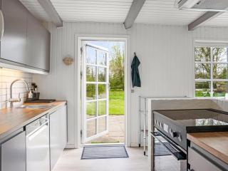 Holiday Home Hinrich - 750m from the sea by Interhome - 7