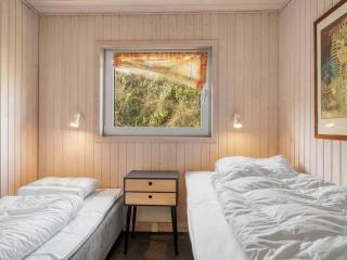 Holiday Home Elni - 350m from the sea by Interhome - 2