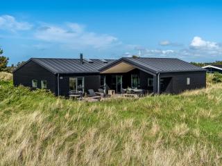 Holiday Home Eriksine - 750m from the sea by Interhome - 4