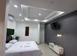 MarDani Guesthouse & Car Rental - FREE SJO Airport Shuttle - 2