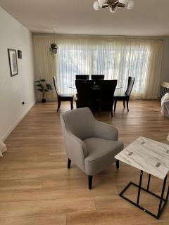 3 cozy bedrooms 2 bathrooms - 8