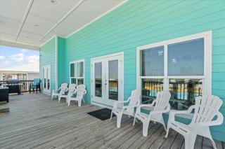 Salty Seahorse -2822 Bienville - 4