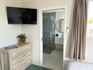 Lake Dunstan Trailhouse - 7