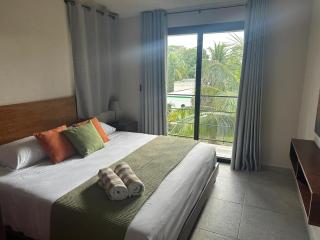 Peaceful Stay Steps from the Lagoon - 3