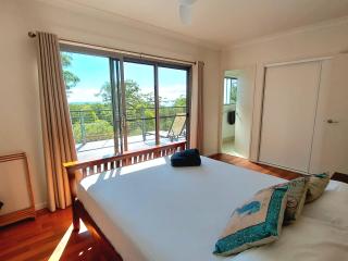 Great Water and Sunset Views Kingfisher Bay - 0