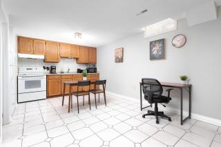 Roomy 1BD Apartment in Basement of House - 4