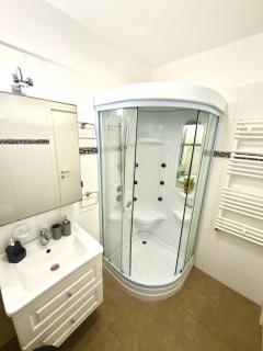 Summerland Seaview Studios - 1