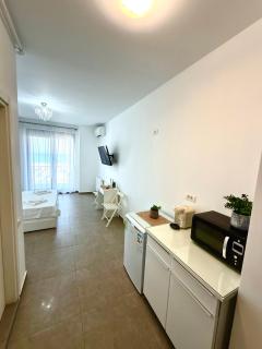 Summerland Seaview Studios - 3