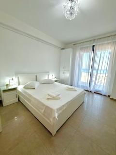 Summerland Seaview Studios - 7