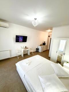 Summerland Seaview Studios - 4