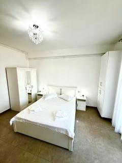 Summerland Seaview Studios - 6