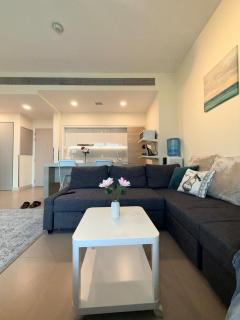 A lavishly furnished one bedroom flat at Marassi - 3