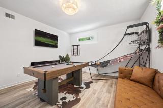 6BD 3BA Designer Oasis Sleeps 14 ATL Metro - 6