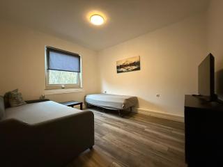 Lavins Apartments Küche Bad Balkon Wlan TV - 4