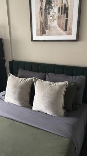 Modern Group Condo - 6