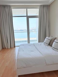 Vibrant Juffair 2BR Near Clubs, Cafés & Malls - 5