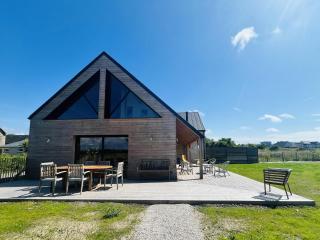 2 houses for a large family or group - 6