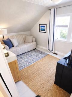 Seaside Cottage 180 Views - 7