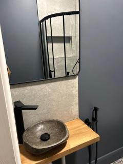 Large double room with a private bathroom in a quiet neighbourhood - 2