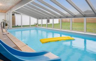 6 Bedroom Stunning Home In Give - 1